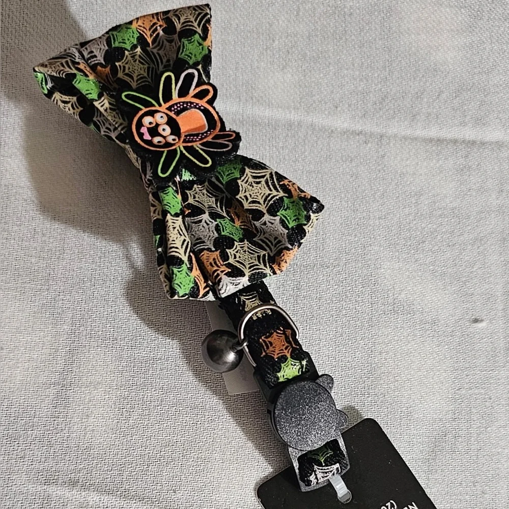 Thrills & Chills Halloween Spiderwebs Bow Tie Kitten/Cat Collar